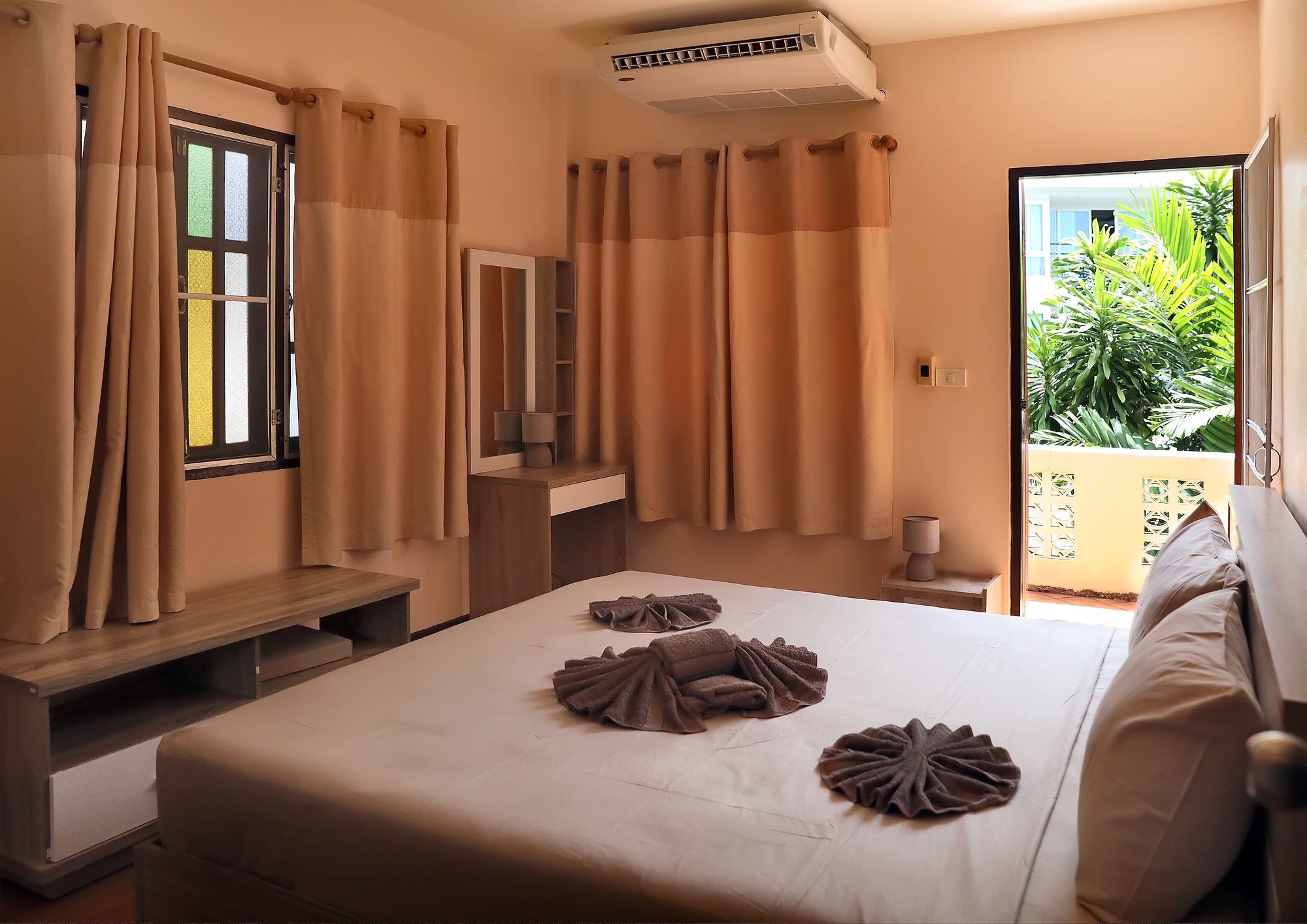 Villa Kamala Beach Vila *